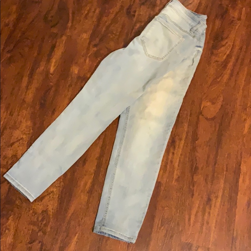 Light wash jeans